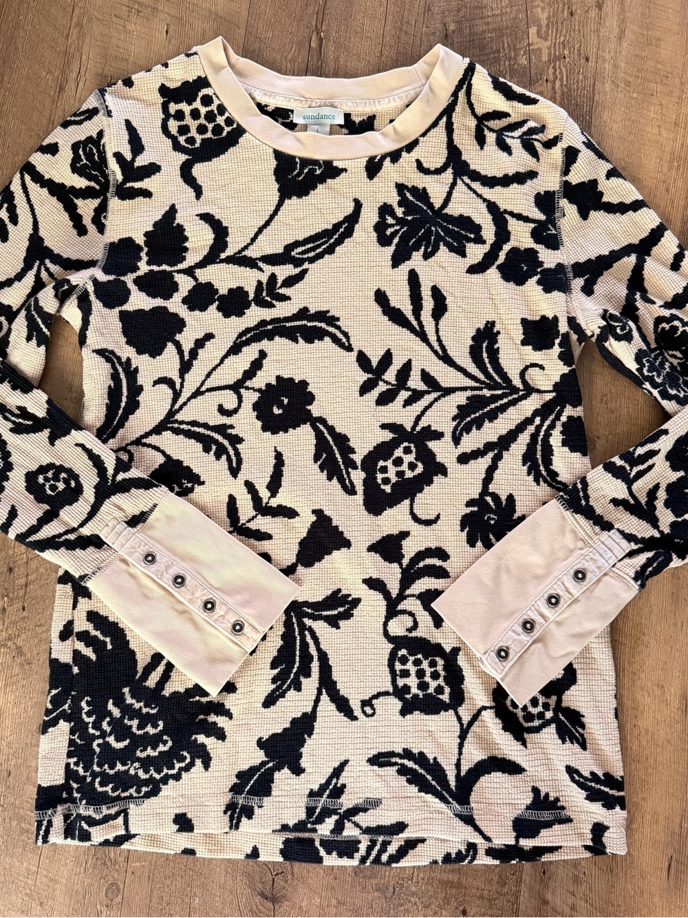 Sundance Floral Waffle Knit Thermal Top Snap Button Cuff Ivory Black Large Boho
